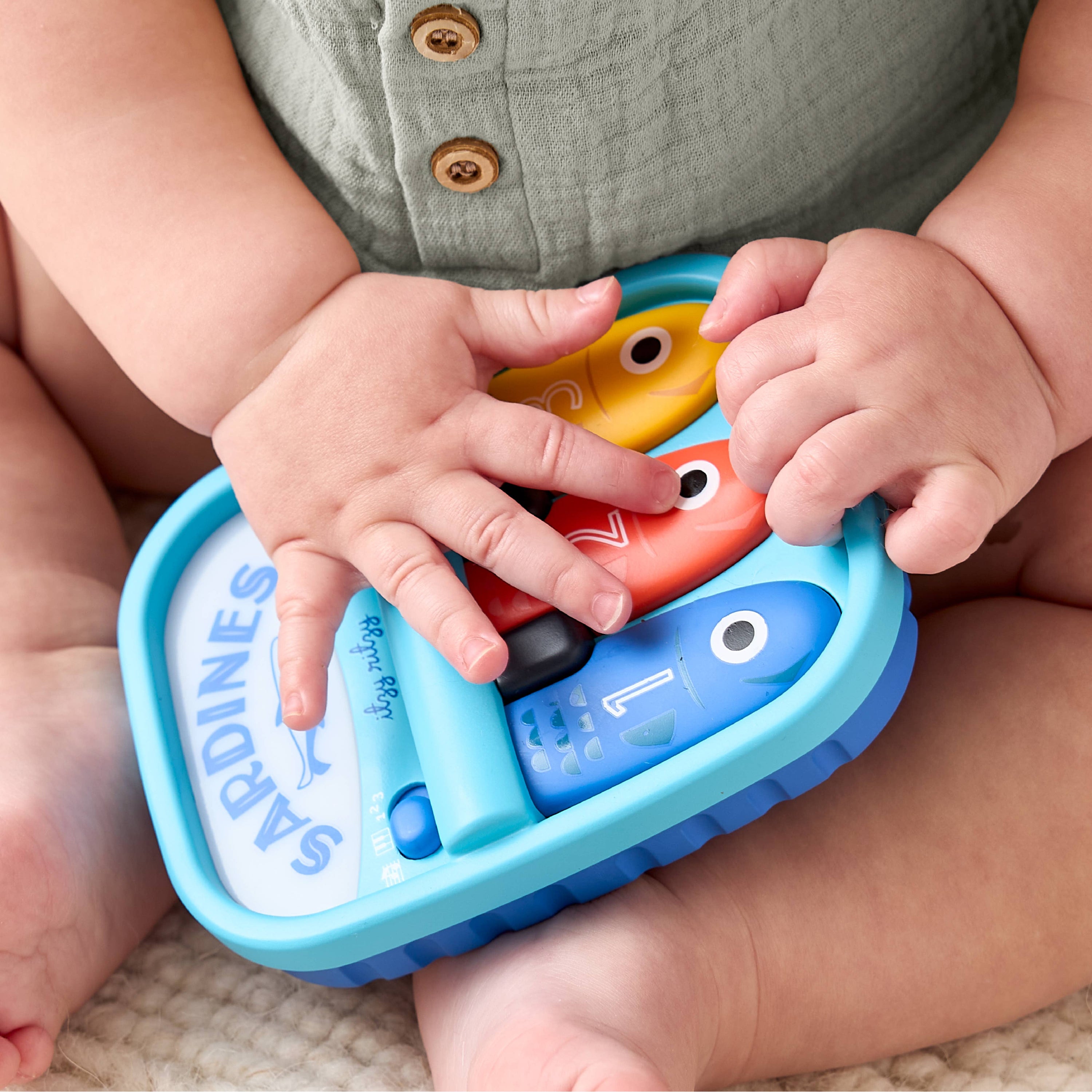 Bitzy Tunes™ Sardines Light-up Interactive Piano Toy