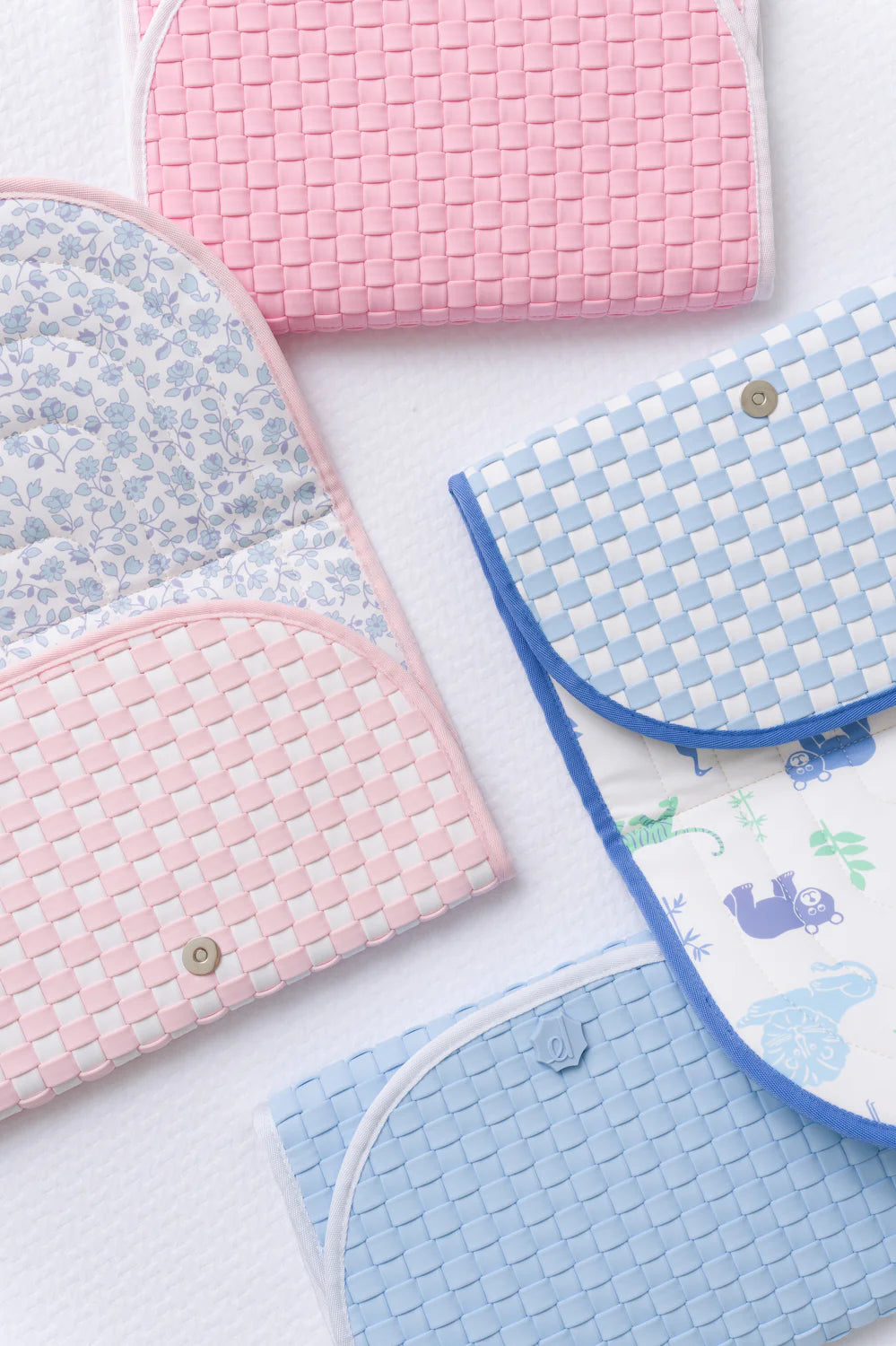 TBBC x Pluie Pret Changing Clutch: Lions, Tigers & Bears