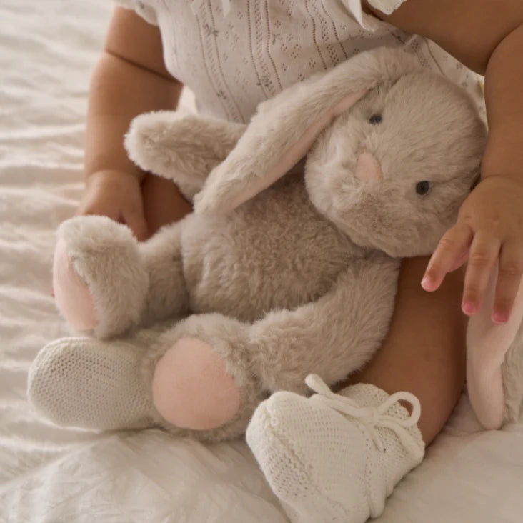 9" Plush Bunny