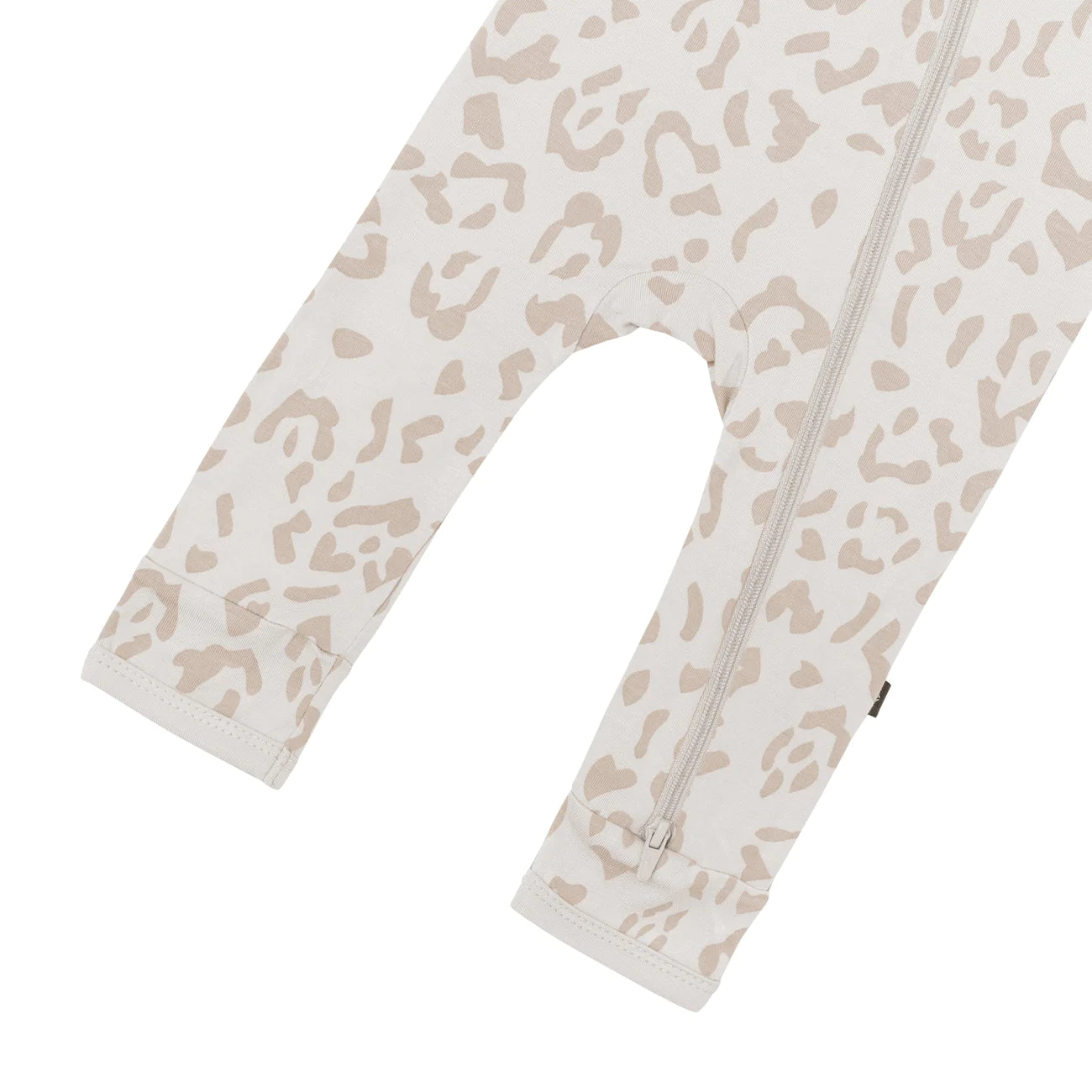 Kyte Baby Zippered Romper: Oat Leopard
