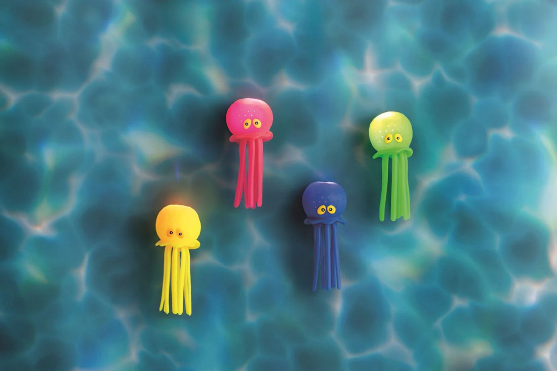 Light-Up Wiggler Dive Toys