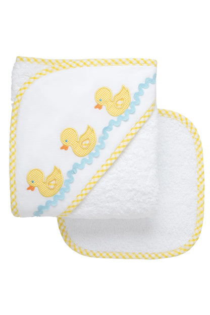 Hooded Towel + Washcloth Gift Set: 3 Rubber Duckies Appliques with Yellow Seersucker Trim
