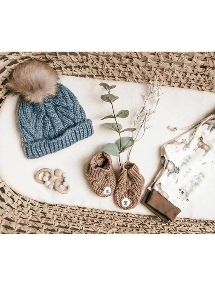 Cable Knit Hat: Slate Blue