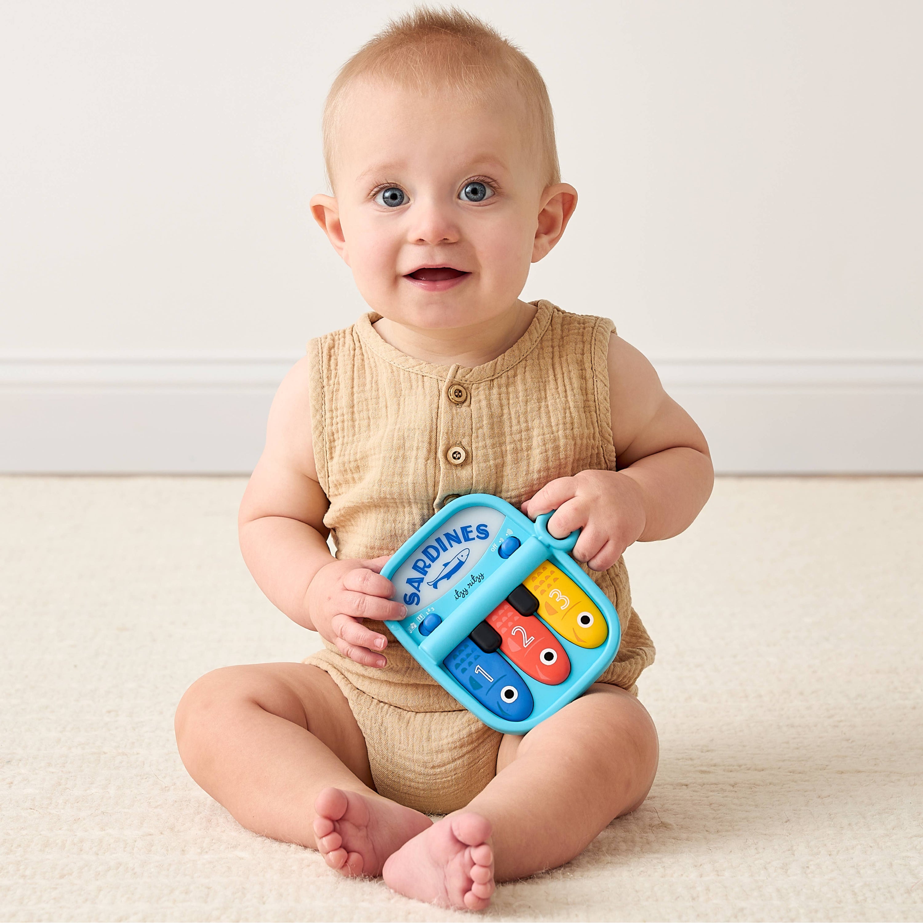 Bitzy Tunes™ Sardines Light-up Interactive Piano Toy