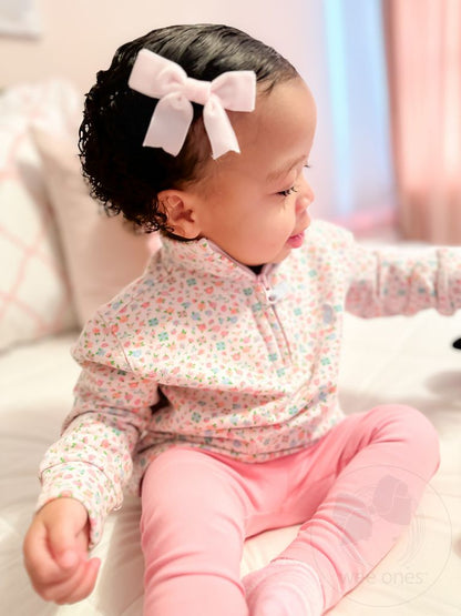 Mini Velvet Two-Loop Bow with Fancy Cut Tail: Light Pink