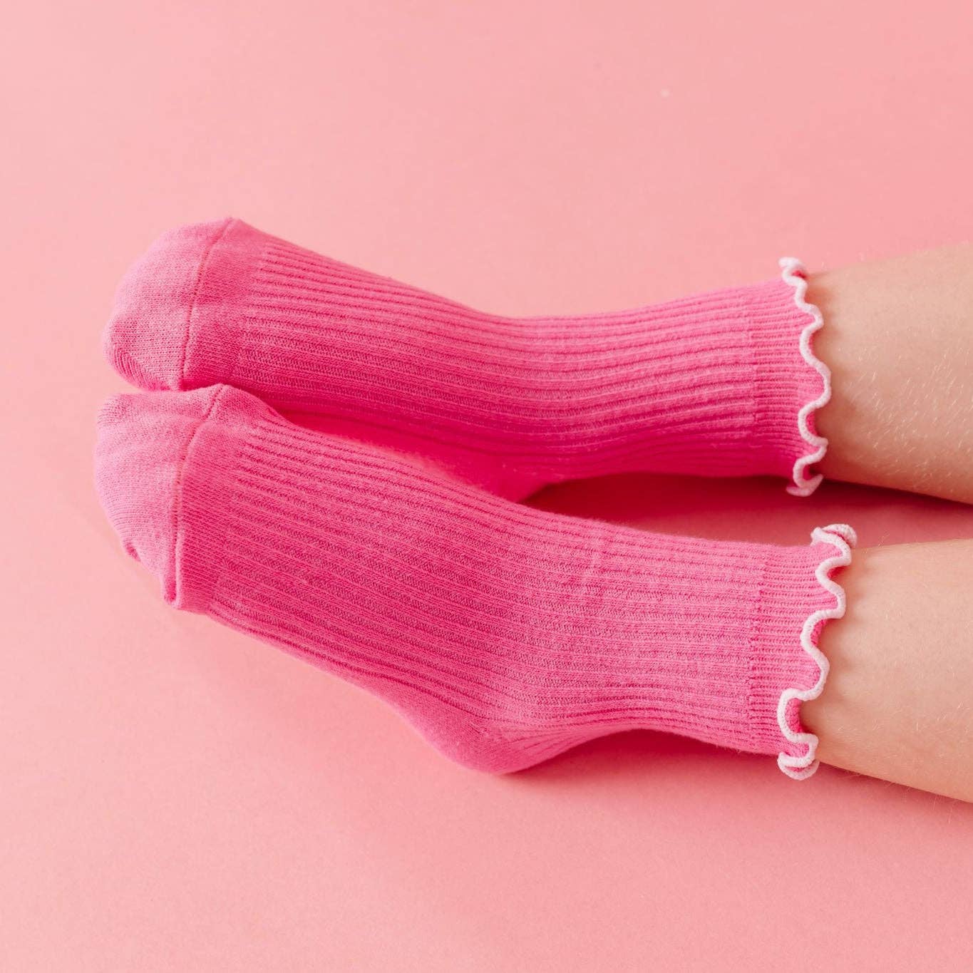 Ribbed Lettuce Trim Midi Socks: Taffy