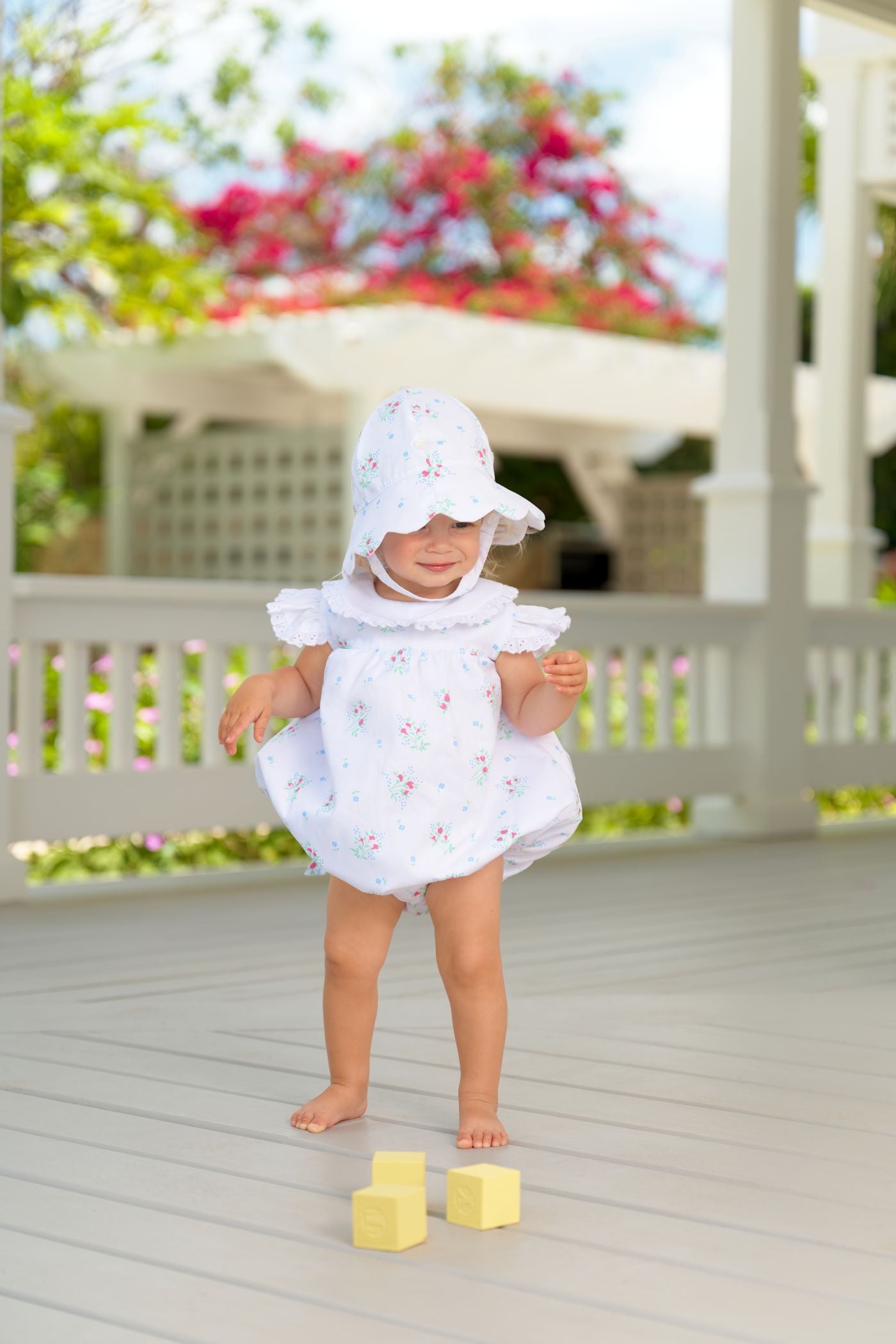 Franny Bea Bubble: Lancaster Gate Garden/Worth Ave White